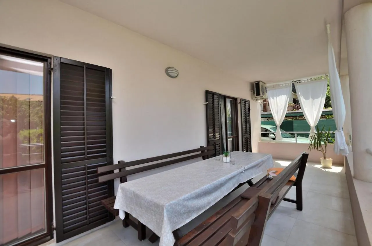 Apartment Sandy Bay Pjescana Uvala Croatia